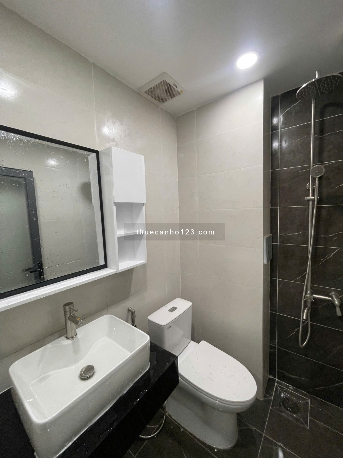 Cho Thuê Căn Hộ Dịch Vụ, Gần Chợ Bà Chiểu, Nơ Trang Long, Bình Thạnh, Full Nội Thất - 0901494216