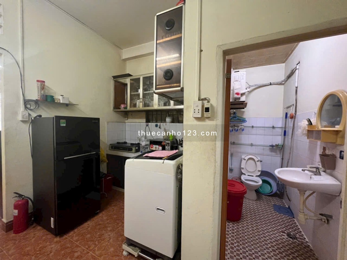 Căn hộ 2p ngủ Bàu cát, Tân BÌnh giá 8.5tr, có NTCB