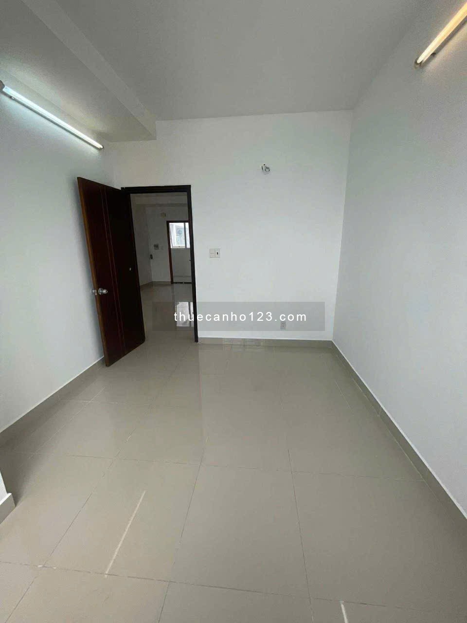 Saigon Tower, Thoại Ngọc Hầu, Tân Phú căn 2p ngủ giá 8tr