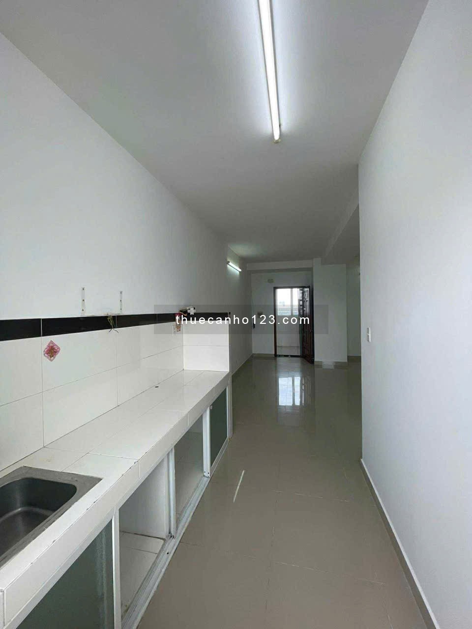 Saigon Tower, Thoại Ngọc Hầu, Tân Phú căn 2p ngủ giá 8tr