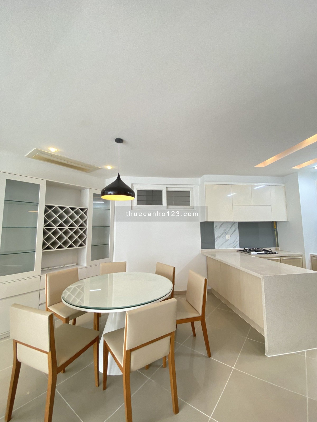 Thuê gấp CHCC Imperia Q2, (135m2, 3pn, giá 30tr /th ) Nhà trống sẳn, free slot xe hơi, nhà đẹp tốt