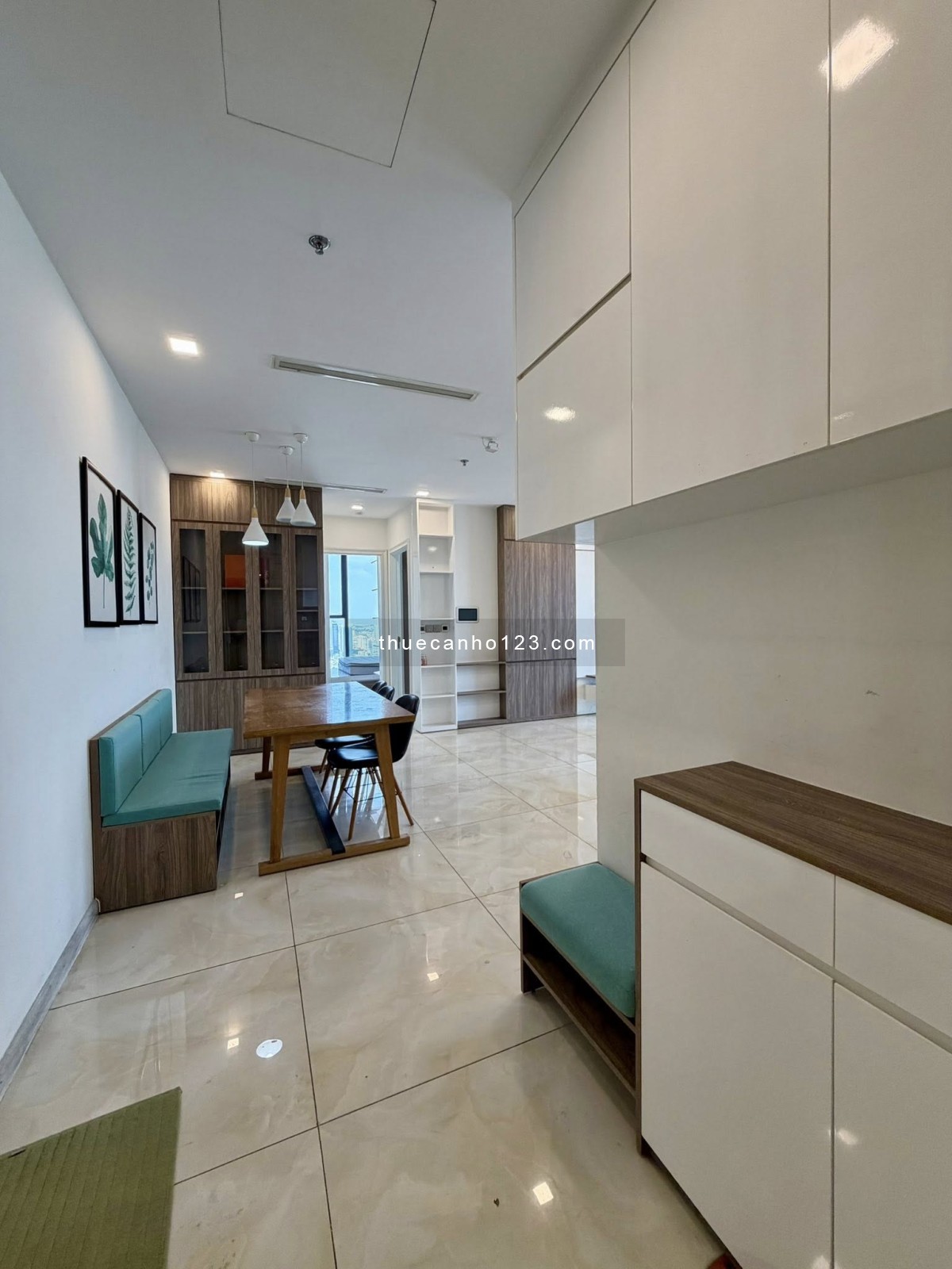 Cho thuê căn hộ 3 phòng ngủ – 2 WC – diện tích 101m² - Vinhomes Golden River – Quận 1