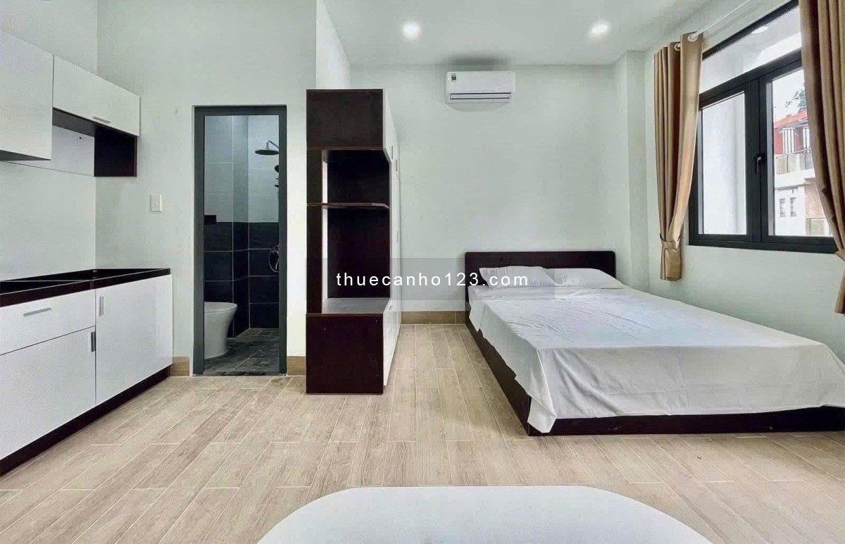 Cho thuê căn hộ dịch vụ, gần chợ Bà Chiểu, Nguyễn Trung Trực, Q. Bình Thạnh, ban công lớn 0901494216