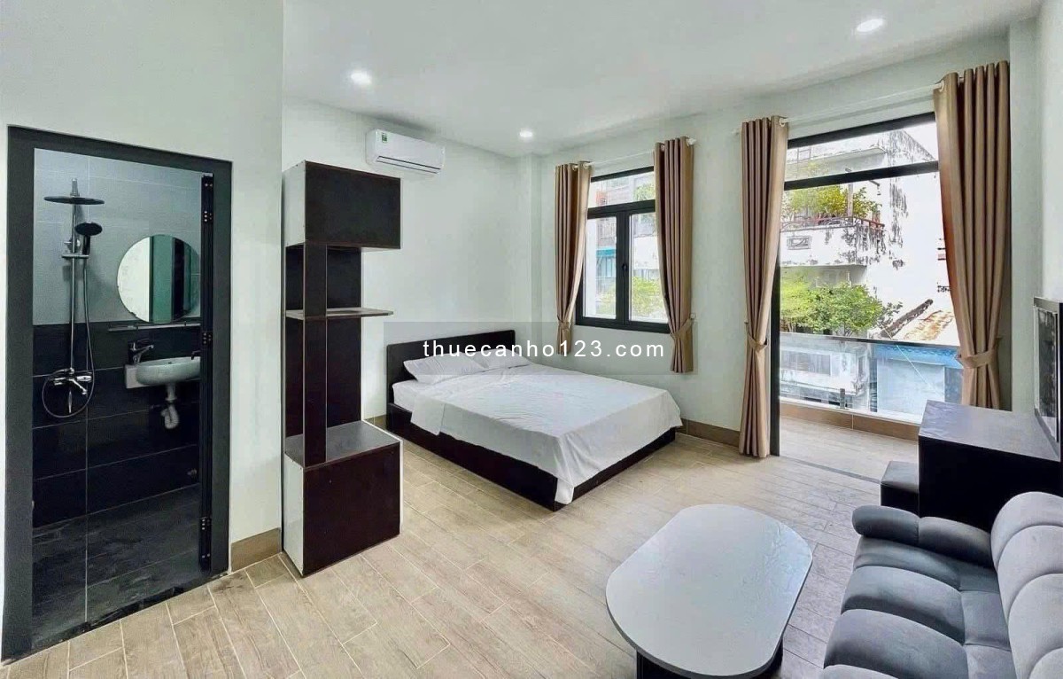 Cho thuê căn hộ dịch vụ, gần chợ Bà Chiểu, Nguyễn Trung Trực, Q. Bình Thạnh, ban công lớn 0901494216