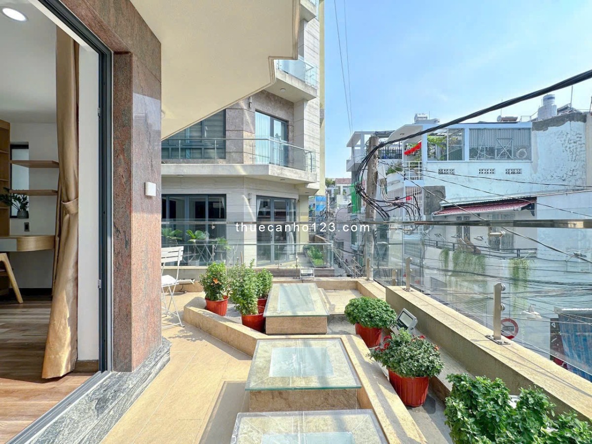 Cho thuê PENTHOUSE nội thất cao cấp, sân vườn riêng ngay trung tâm Tân Bình