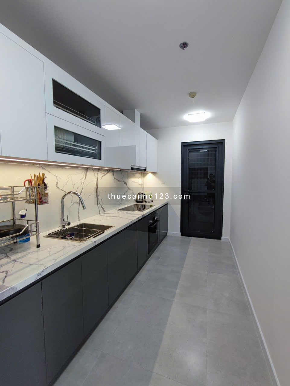 Cho thuê CC The Antonia, 2PN, 27 Triệu, 87m2 nhà đẹp, đăng hình thật, giá thuê đã bao gồm 1 ôxe hơi