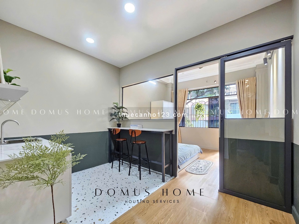 Cho thuê căn hộ 1PN ban công, mặt tiền Khánh Hội Q4