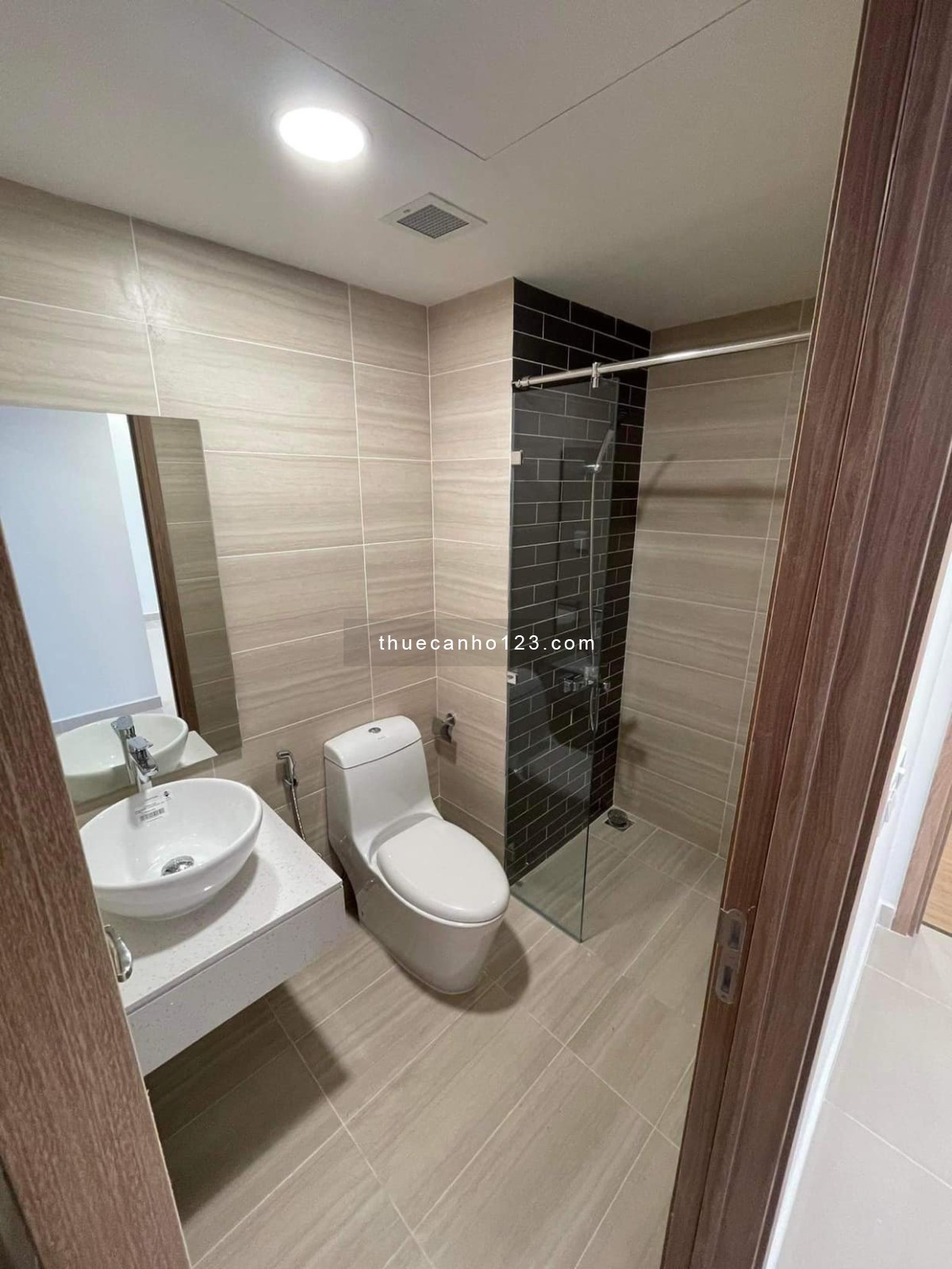 Cho thuê căn hộ Soho Quận 1 – 90m2 – 2pn – Giá chỉ 23 triệu/tháng – Vị trí đắc địa ngay trung tâm