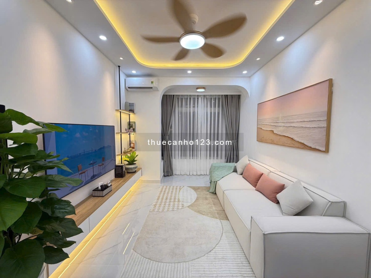 Em chuyên cho thuê Sky Garden Phú Mỹ Hưng 2-3 phòng ngủ trên 11triệu.Cam kết 100% nhà đẹp giá tốt