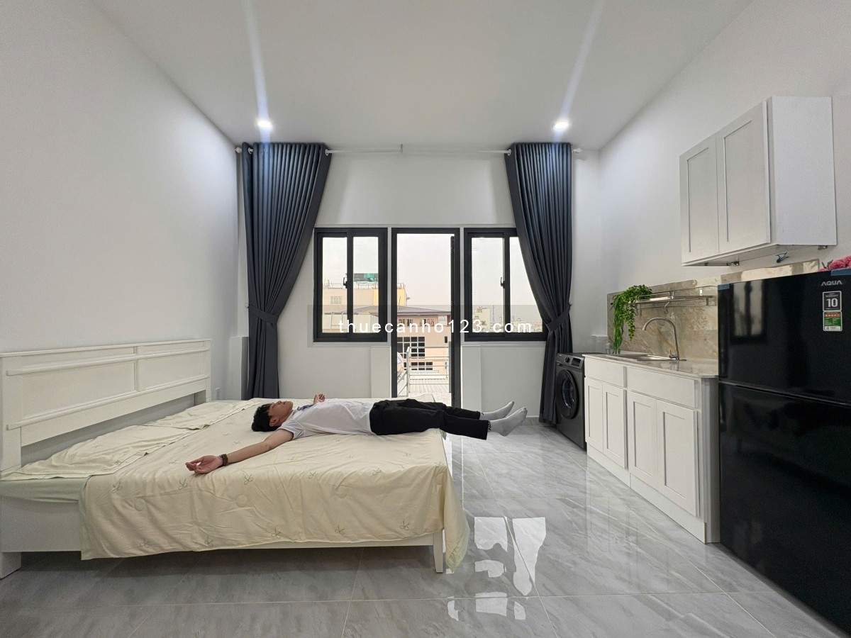 Phòng ban công mới 100%, khu Tân Quy cạnh Lotte Mart, Full nội thất MGR