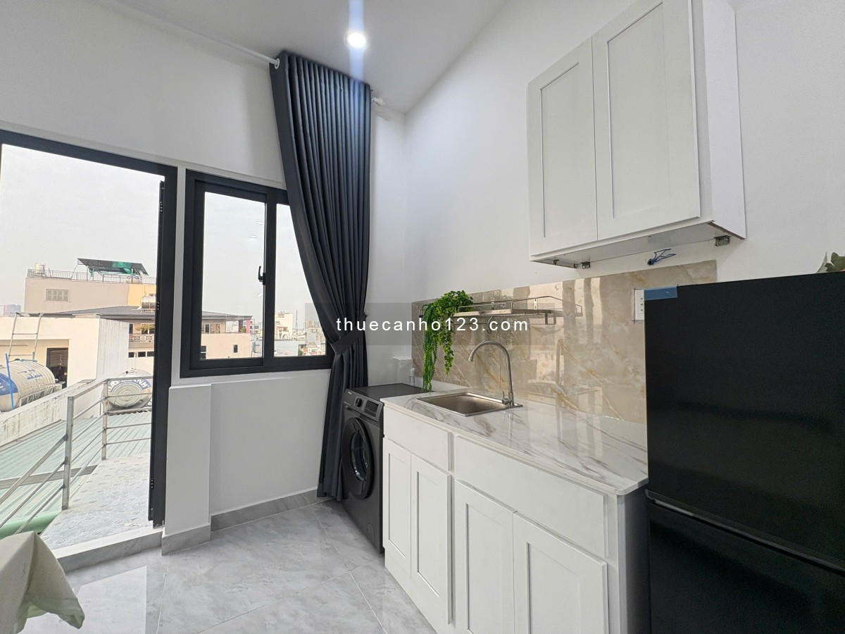 Phòng ban công mới 100%, khu Tân Quy cạnh Lotte Mart, Full nội thất MGR