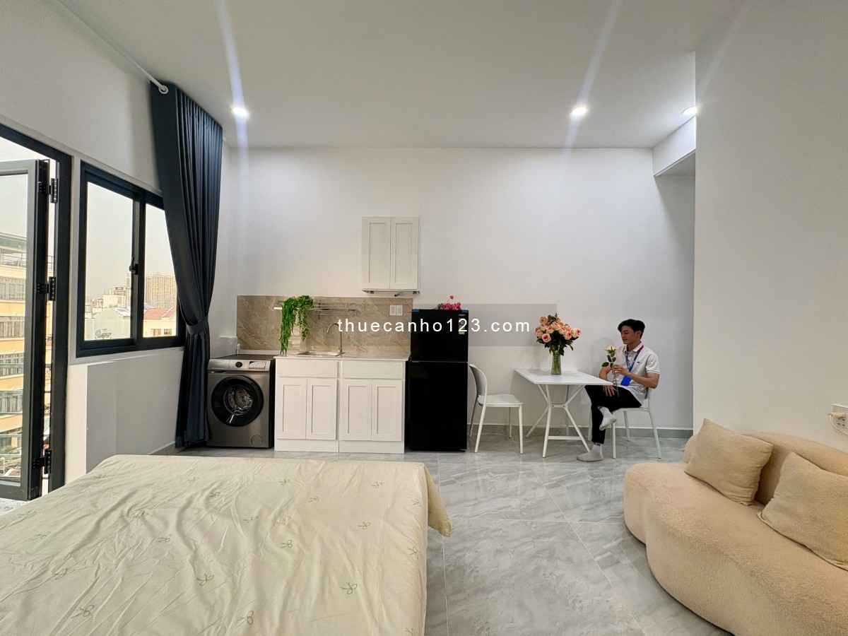 Phòng ban công mới 100%, khu Tân Quy cạnh Lotte Mart, Full nội thất MGR