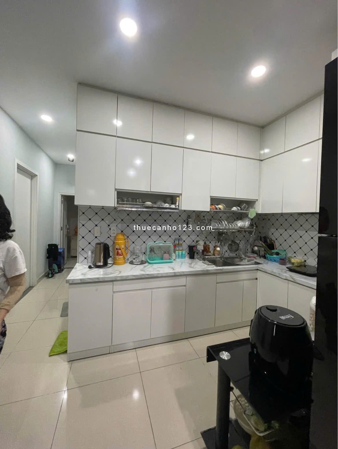 Chung cư Cộng Hoà Garden, P.12, TB: 50m2, đầy đủ NT, 1p ngủ, 10tr5/th.