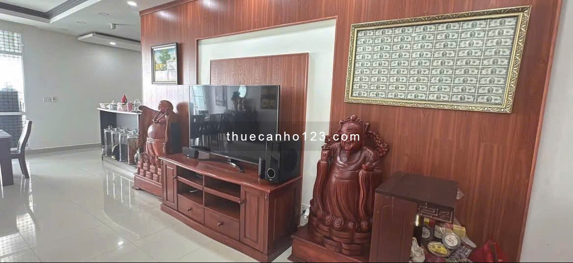 Căn hộ Nam Kỳ Khởi Nghĩa, Q3: 90m2, 2p ngủ rộng, Nội thất, 10tr7/th.