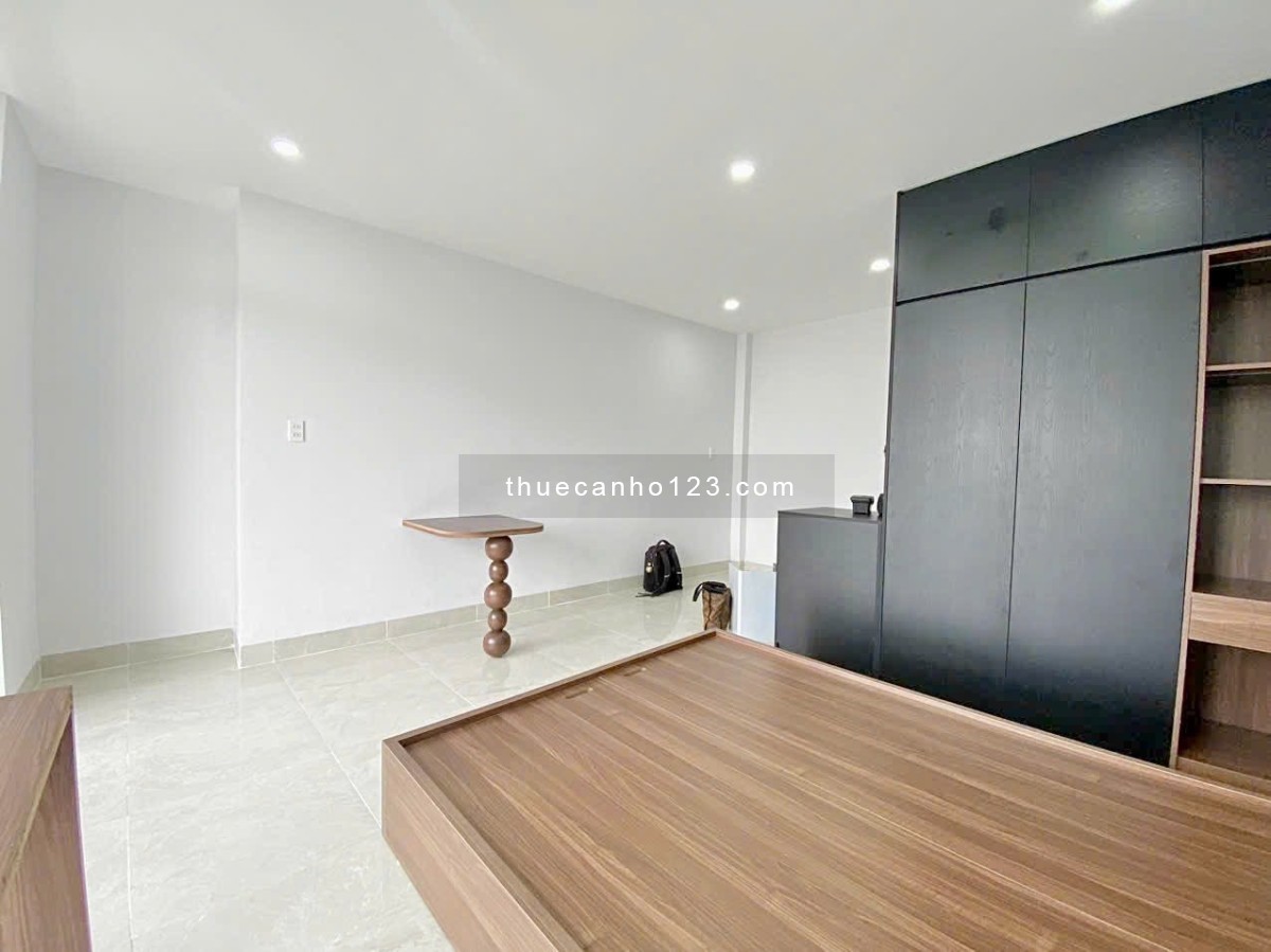 Bóc Seal Căn Hộ Ban Công Sát Bờ Kè Trường Sa_Cầu Lê Văn Sỹ_Vòng Xoay Dân Chủ_Viettel Tower_Quận 3