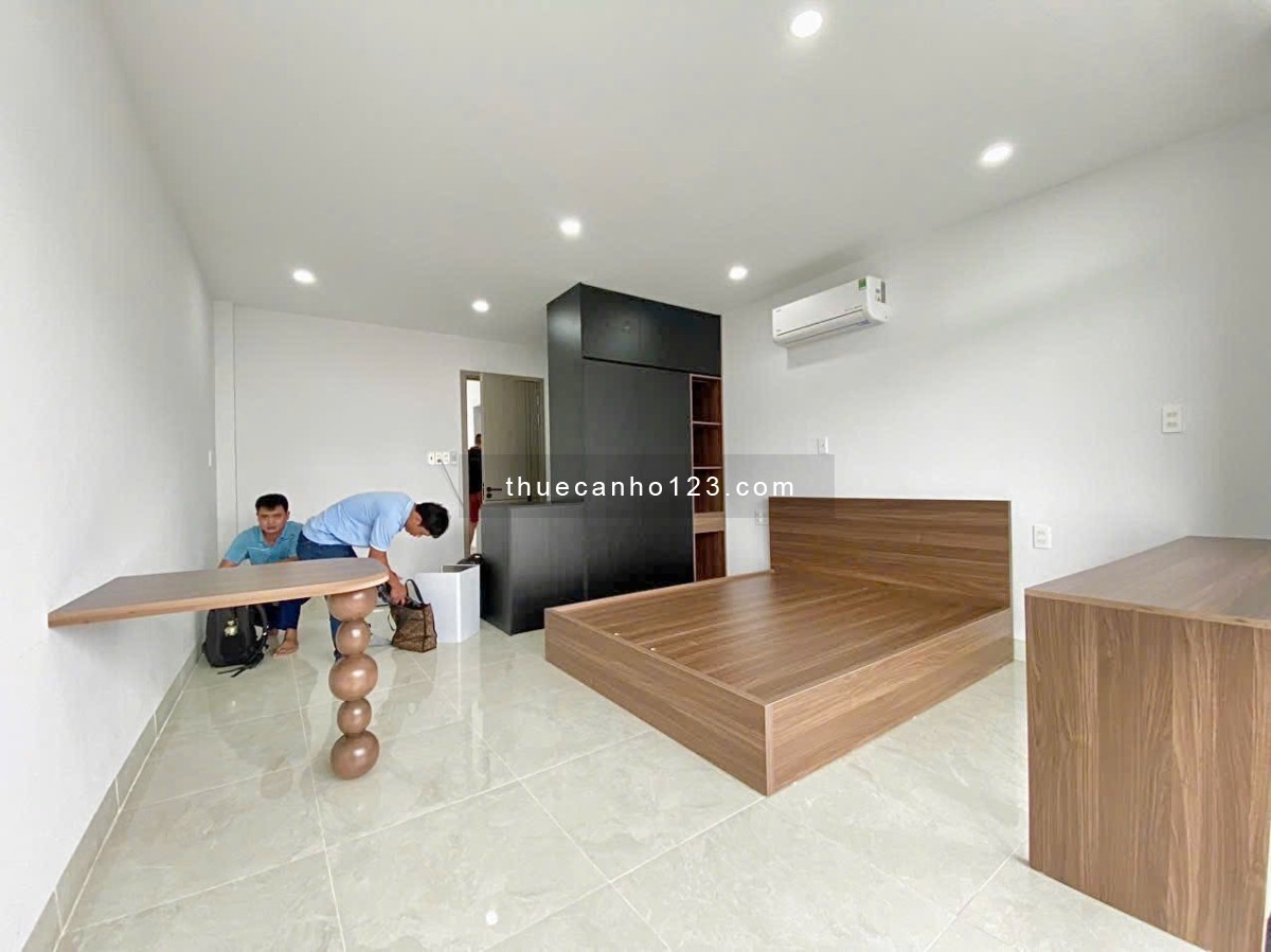 Bóc Seal Căn Hộ Ban Công Sát Bờ Kè Trường Sa_Cầu Lê Văn Sỹ_Vòng Xoay Dân Chủ_Viettel Tower_Quận 3