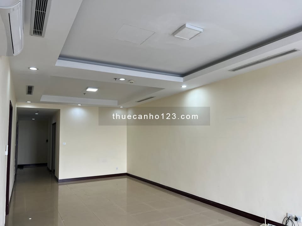 Cho thuê CHCC Royal City, đồ cơ bản, 2x triệu
