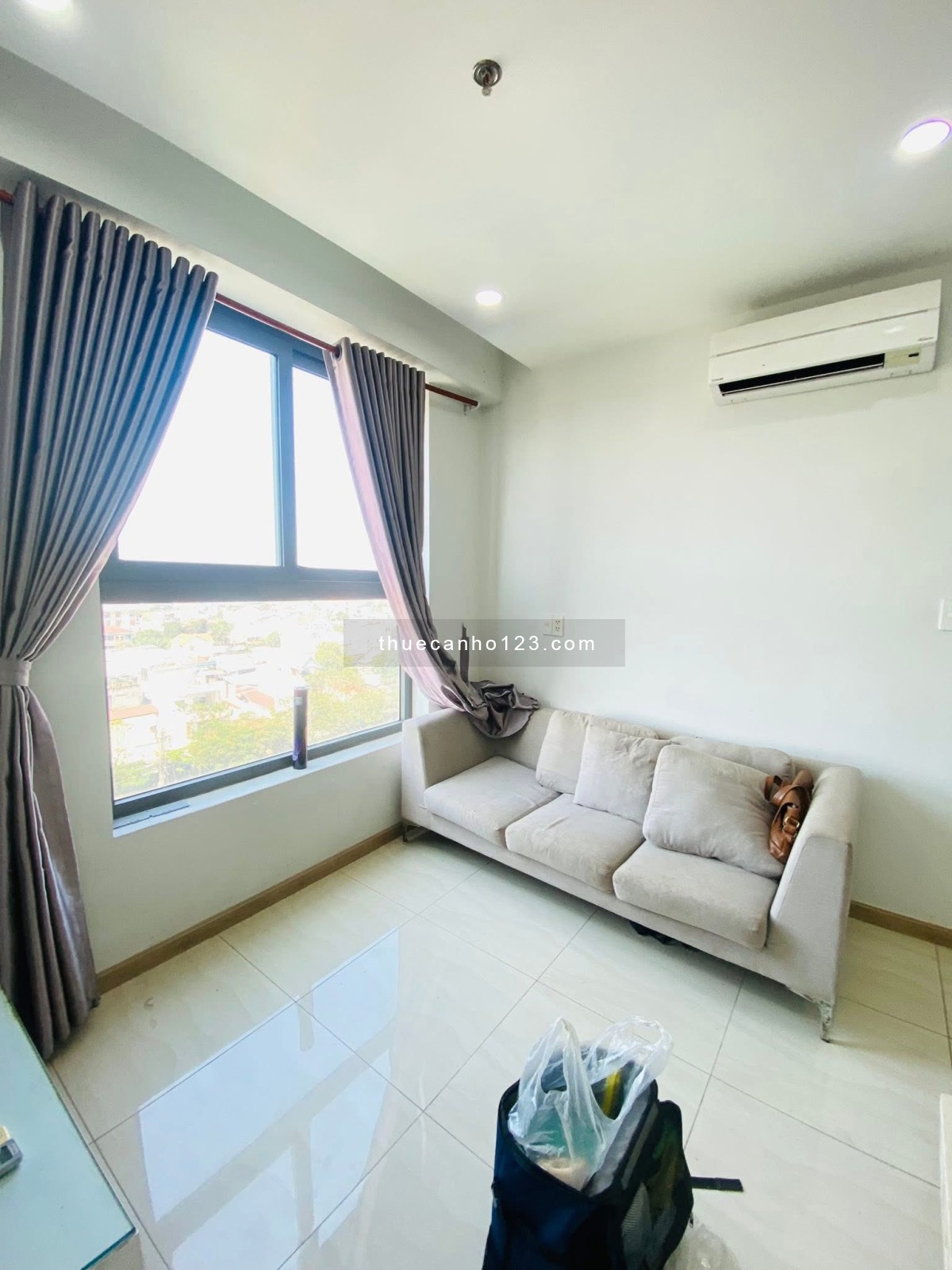 Cho thuê căn hộ Bcons Garden - Full nội thất, chỉ việc xách valo vào ở