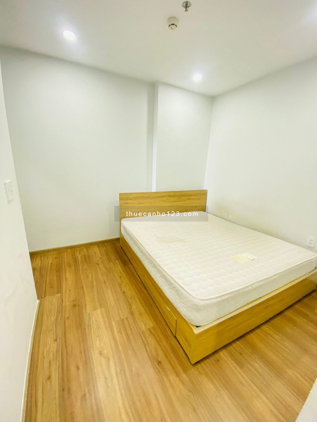 Cho thuê căn hộ Bcons Garden - Full nội thất, chỉ việc xách valo vào ở