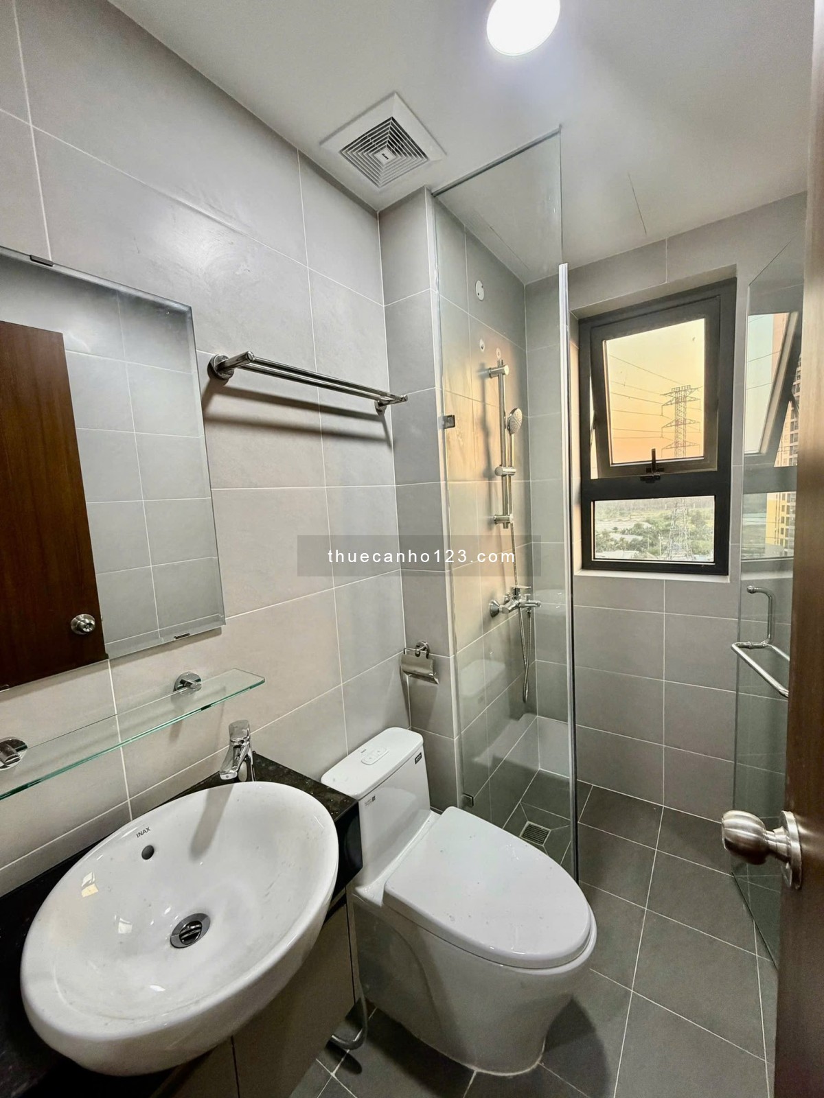 Chính chủ cho thuê căn hộ full nội thất chỉ 10 triệu - Tại Bcons City