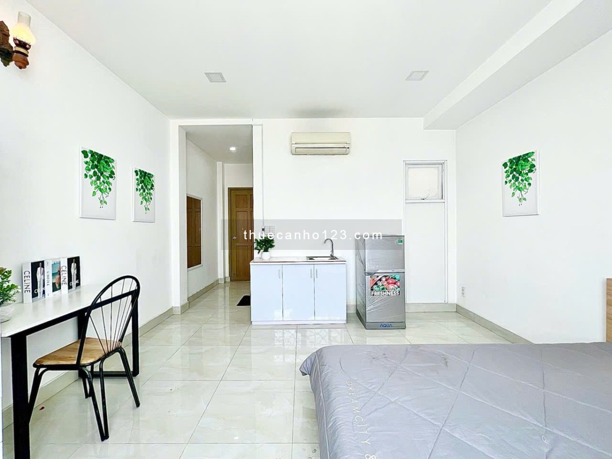 Cho thuê căn hộ Studio Cửa sổ thoáng Q4 gần ĐH Luật, ĐH Nguyễn Tất Thành, chợ 200, nhà thờ Xóm Chiếu