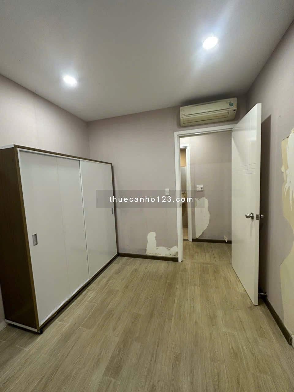 Cho thuê căn góc 2 phòng ngủ, có thể dọn vào ở liền. LH: 0907383186 Châu