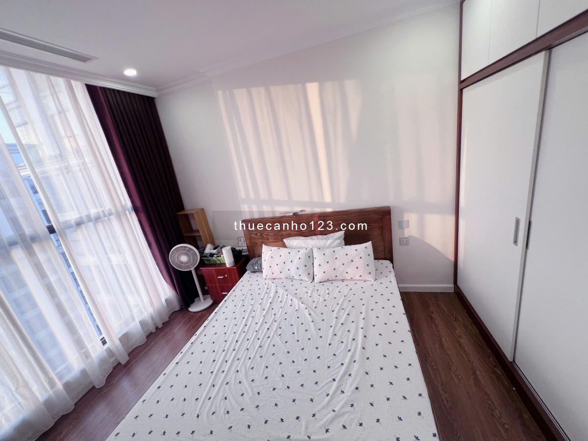 Chính chủ cho thuê: Căn hộ hiện đại 3PN 2WC, DT 91m², full nội thất + thiết bị điện tử, 18 triệu