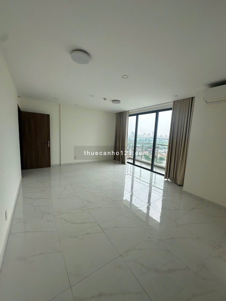Cho thuê căn hộ Precia 3pn, 2wc, 96m², nhà mới 100%, giá 18 triệu/tháng