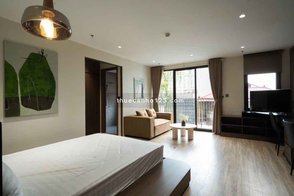 Cho Thuê Căn Hộ 1 Phòng Ngủ Ban Công – Tách Bếp – Full Nội Thất Cao Cấp – Máy Giặt Riêng – Gần Etown