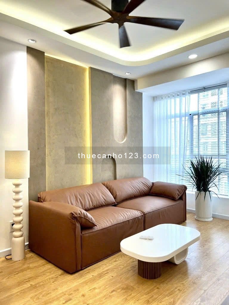 Cho Sky Garden 3, 70m2 2PN 2WC full nội thất giá 19tr/ tháng