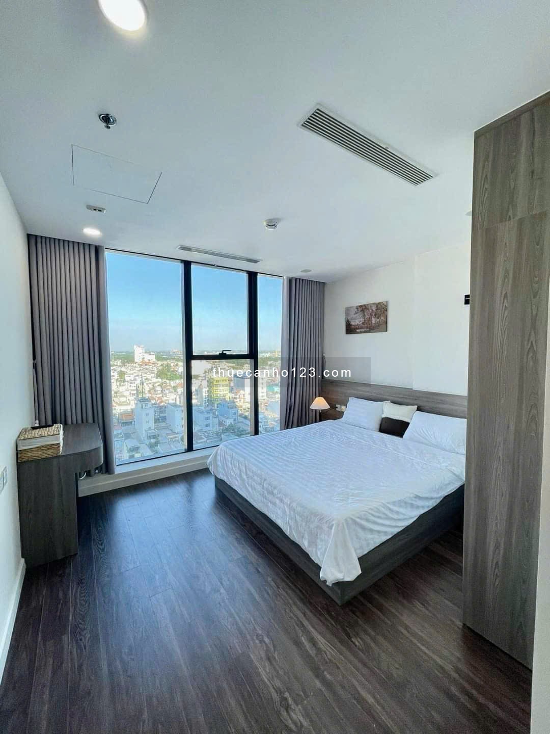 Cho thuê căn hộ 2PN +1 PLV, Diện tích 85.6m2, rộng rãi, tầng cao, nội thất đẹp