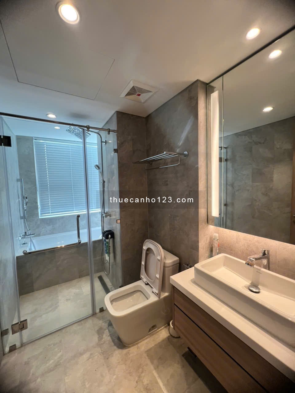 Cho thuê căn hộ cao cấp The Horizon Phú Mỹ Hưng - 106m² 3PN full nội thất chỉ 2.000 USD/tháng.