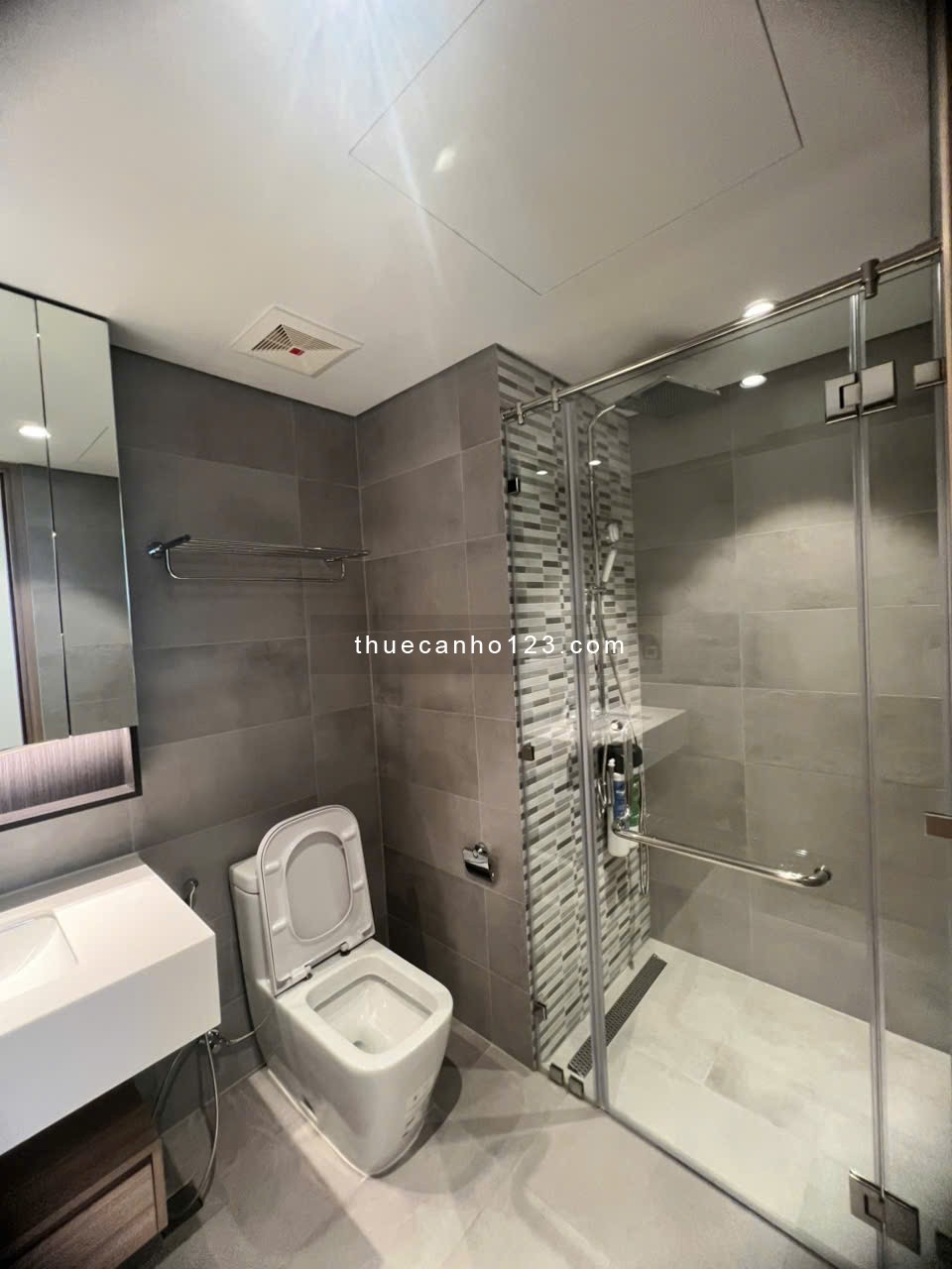 Cho thuê căn hộ cao cấp The Horizon Phú Mỹ Hưng - 106m² 3PN full nội thất chỉ 2.000 USD/tháng.