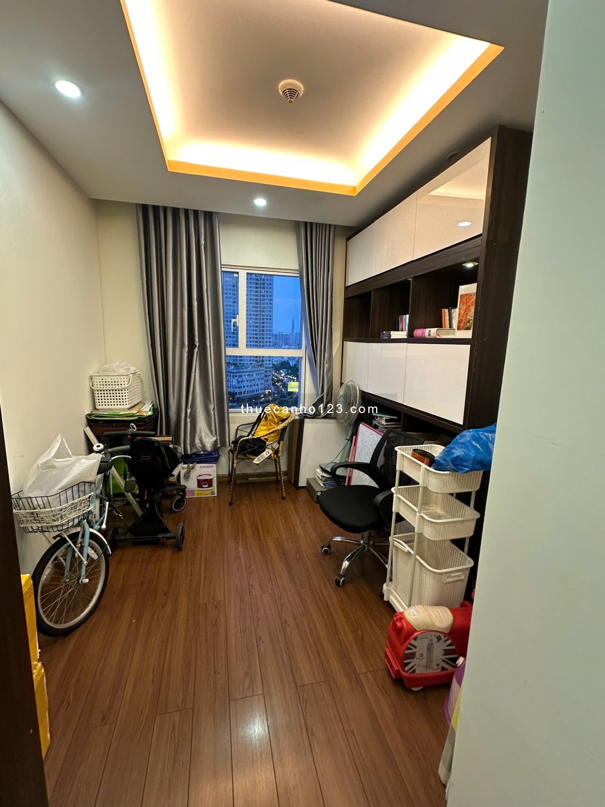 Cho thuê căn hộ 3PN tại Sunrise City North