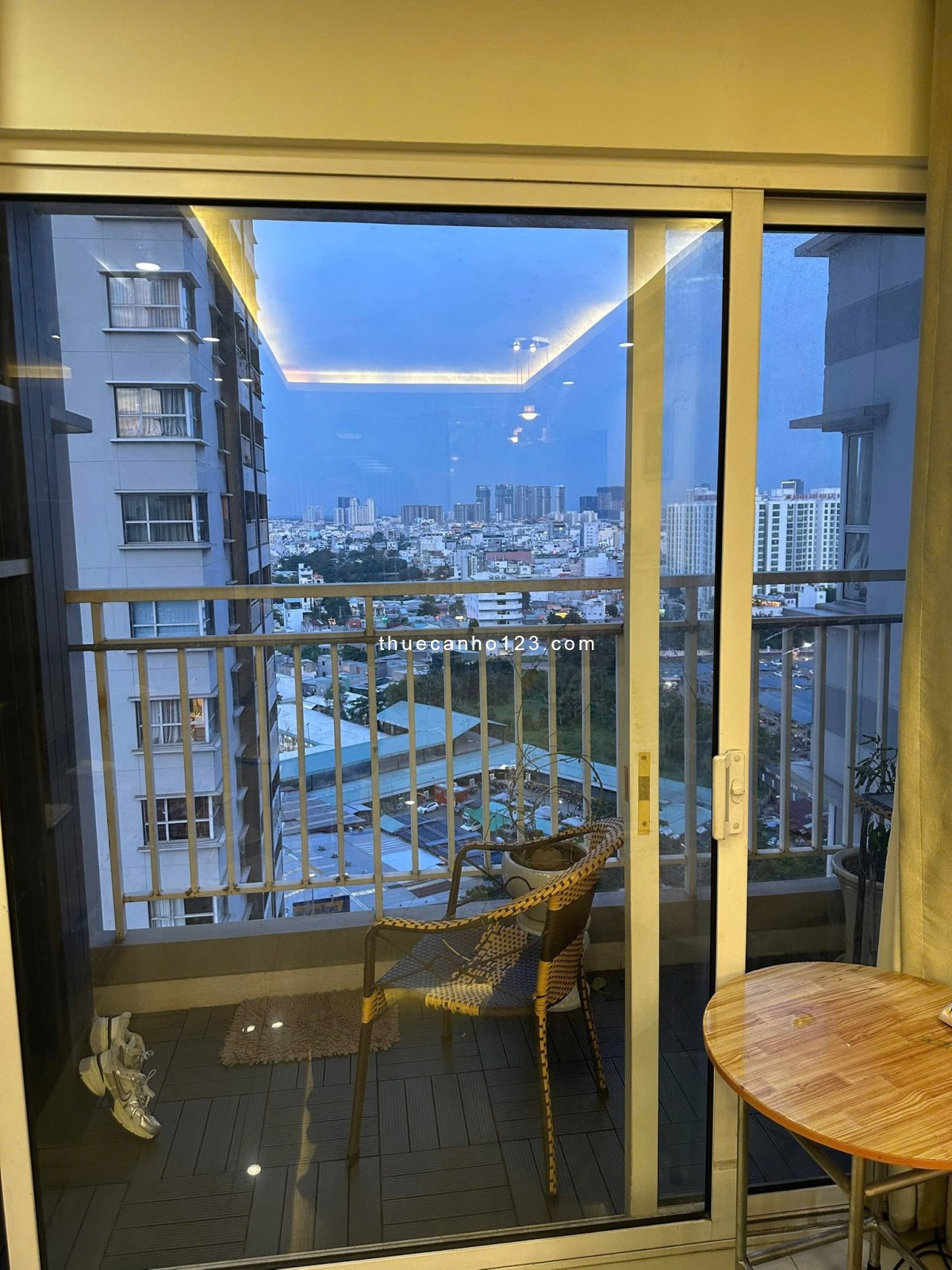 Cho thuê căn hộ 3PN tại Sunrise City North