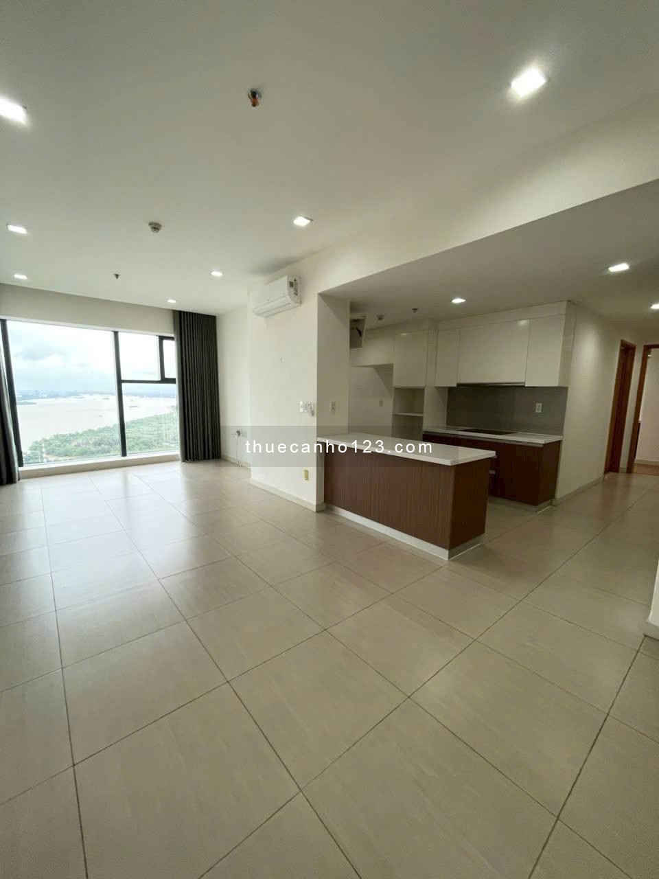 Sunshine Diamond River – 2PN+1 kho, 2WC, 125m², view sông