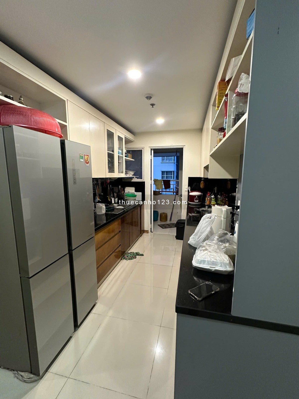 Cho thuê căn hộ 3PN tại Sunrise City North