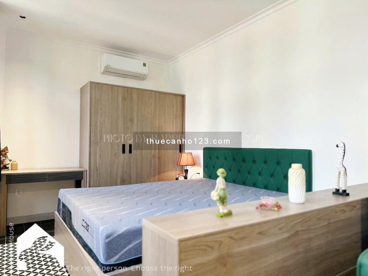 Cho thuê Căn hộ Dịch Vụ gần Q1, Q2 Mới ngay Ngã tư Hàng Xanh Full NT 40m2 Cửa sổ lớn Nguyễn Gia Trí