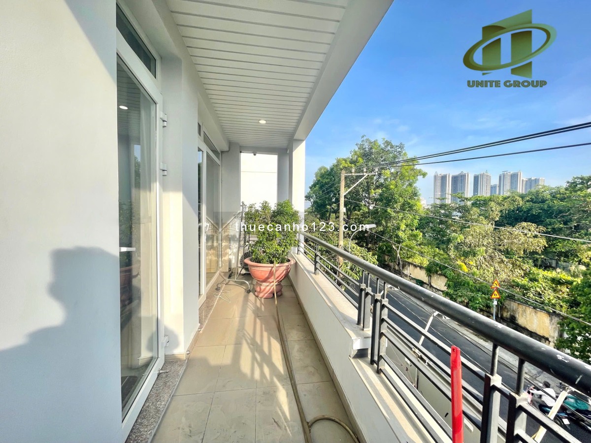 Căn hộ 1PN, 1PK ban công gần cầu Kênh Tẻ, cầu Tân Thuận, ĐH Luật ĐH Nguyễn Tất Thành