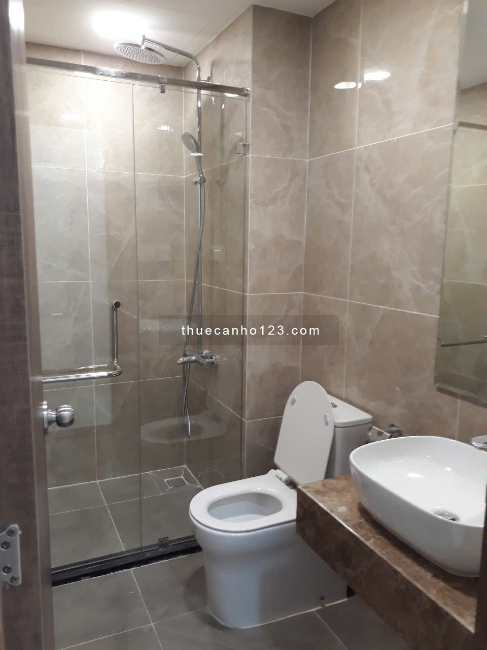 Cho thuê căn hộ 3PN2WC-98m2 full nội thất chung cư Park Legend Hoàng Văn Thụ, ở liền