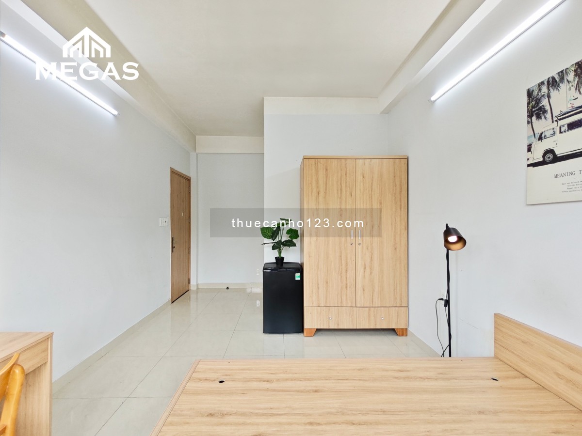 Trống sẵn phòng ban công giá rẻ, Free phí quản lý khu Ven Sông cạnh đh RMIT, Him Lam, Phú Mỹ Hưng