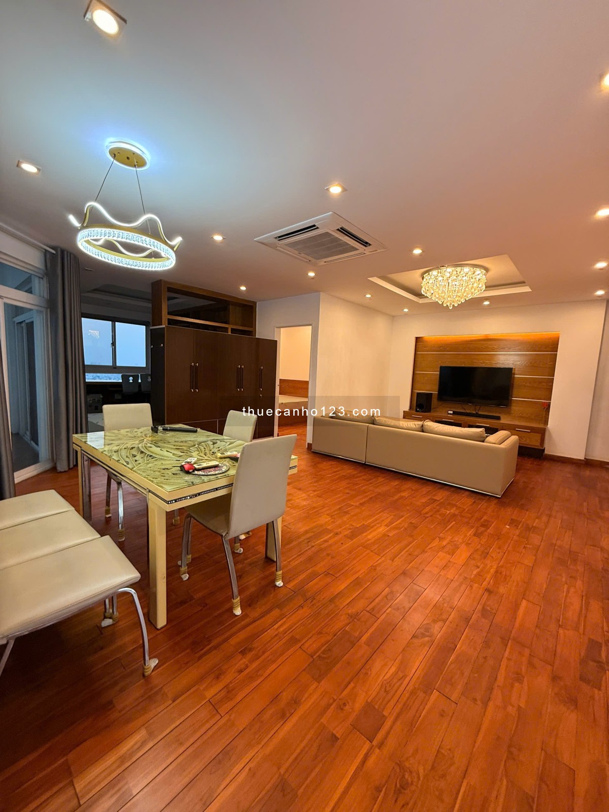 Cho Thuê Căn Hộ The Flemington - 116m² - 3PN - Nội Thất Cao Cấp - Căn góc - Lầu Cao - View Đẹp