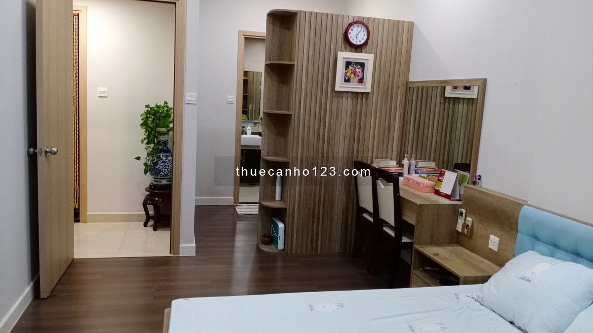 Đẹp như ảnh, 2phòng ngủ nội thất đầy đủ, view sông thoáng mát, giá 18,5triệu, tại The Sun Avenue