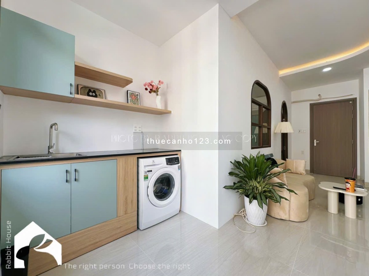 Cho Thuê Căn Hộ 1PN Ban Công Siêu Thoáng – Máy Giặt Riêng ngay Khu K300, Công Viên Hoàng Văn Thụ