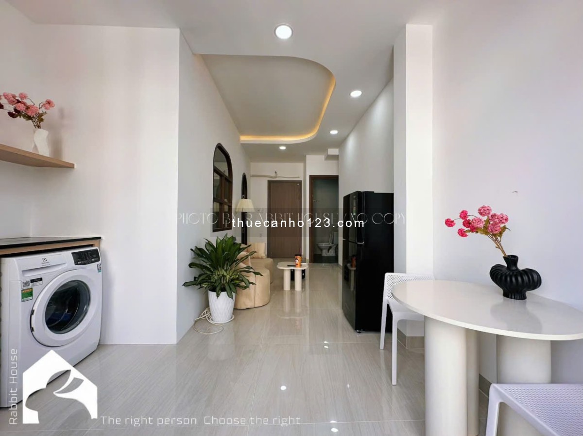 Cho Thuê Căn Hộ 1PN Ban Công Siêu Thoáng – Máy Giặt Riêng ngay Khu K300, Công Viên Hoàng Văn Thụ