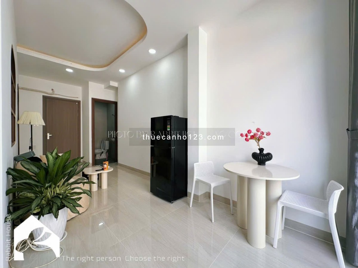 Cho Thuê Căn Hộ 1PN Ban Công Siêu Thoáng – Máy Giặt Riêng ngay Khu K300, Công Viên Hoàng Văn Thụ