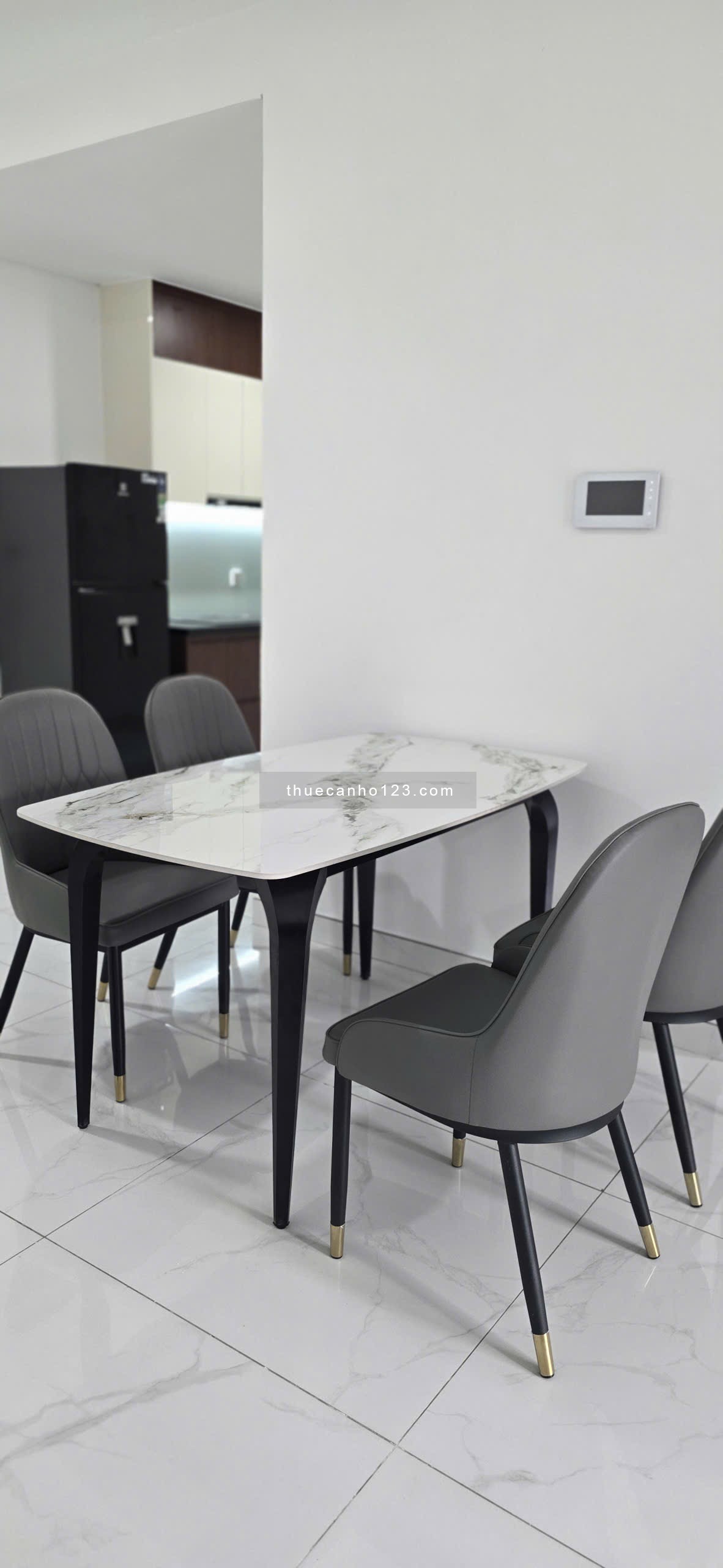 Cho thuê căn hộ Diamond Alnata, 85m2, 2PN, 2WC, Nội thất đầy đủ, giá tốt chỉ 17tr/th( Bao phí Qly )