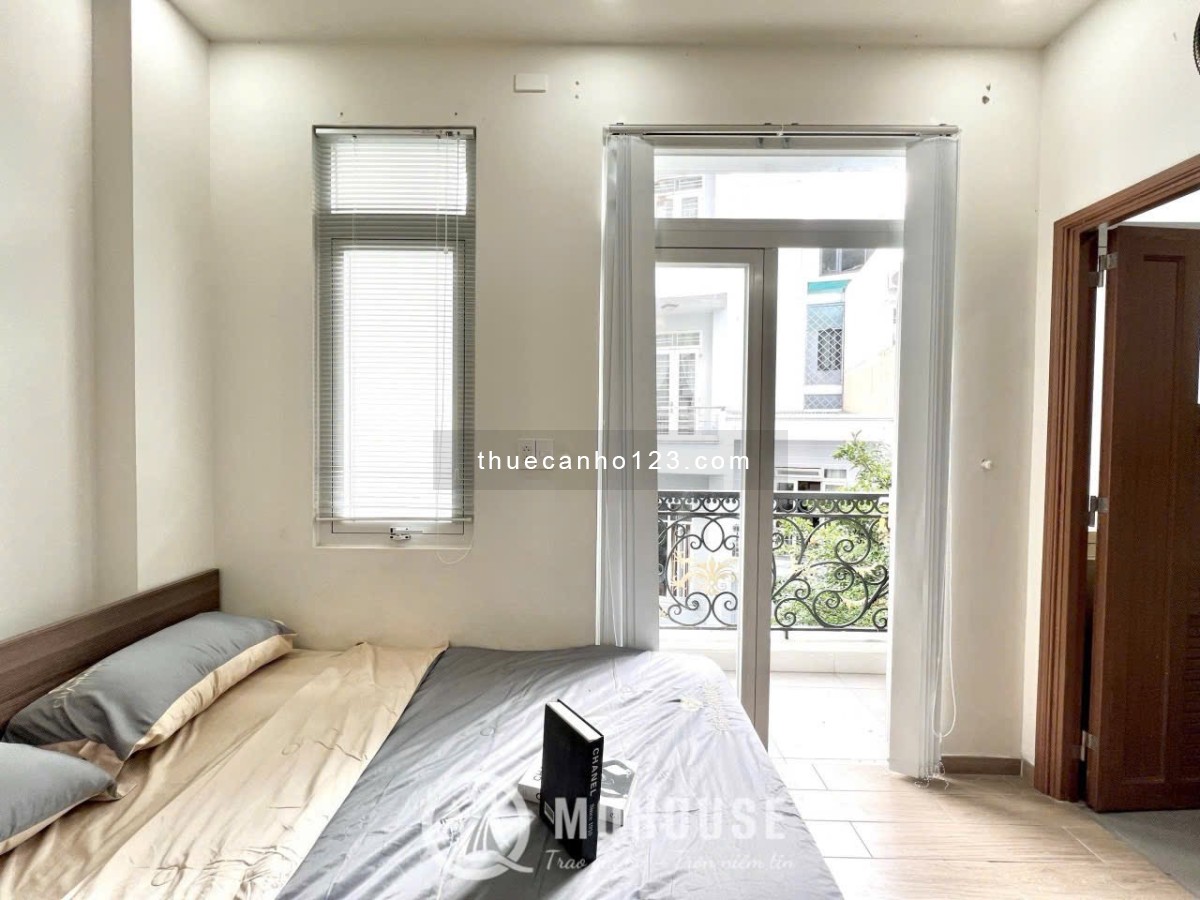 Studio ban công full nội thất rộng 35m2 gần vòng xoay lăng cha cả sân bay tân sơn nhất quận tân bình