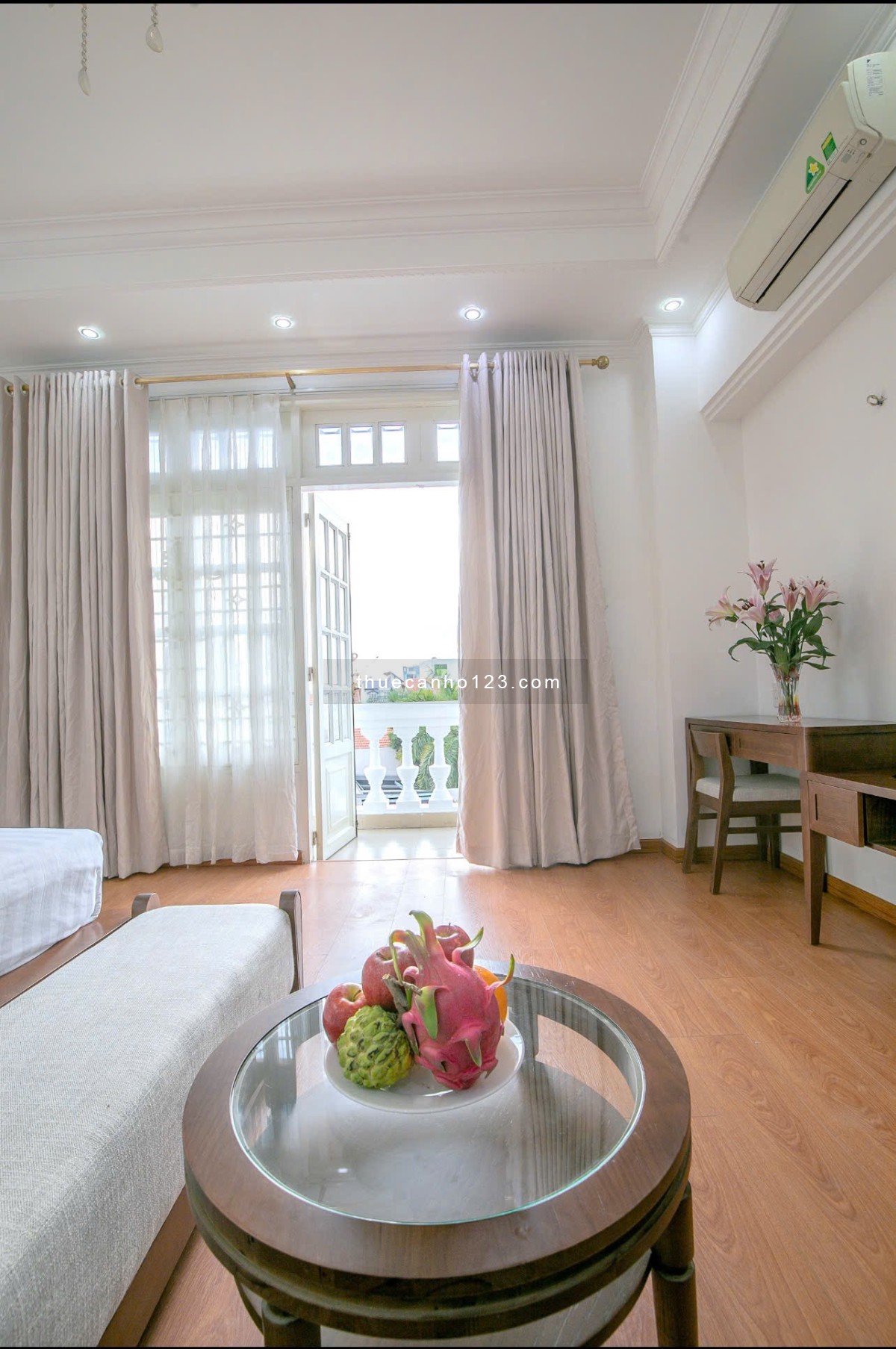 Căn hộ 1pn ban công full nội thất rộng 40m2 gần cv hoang văn thụ sân bay quận tân bình