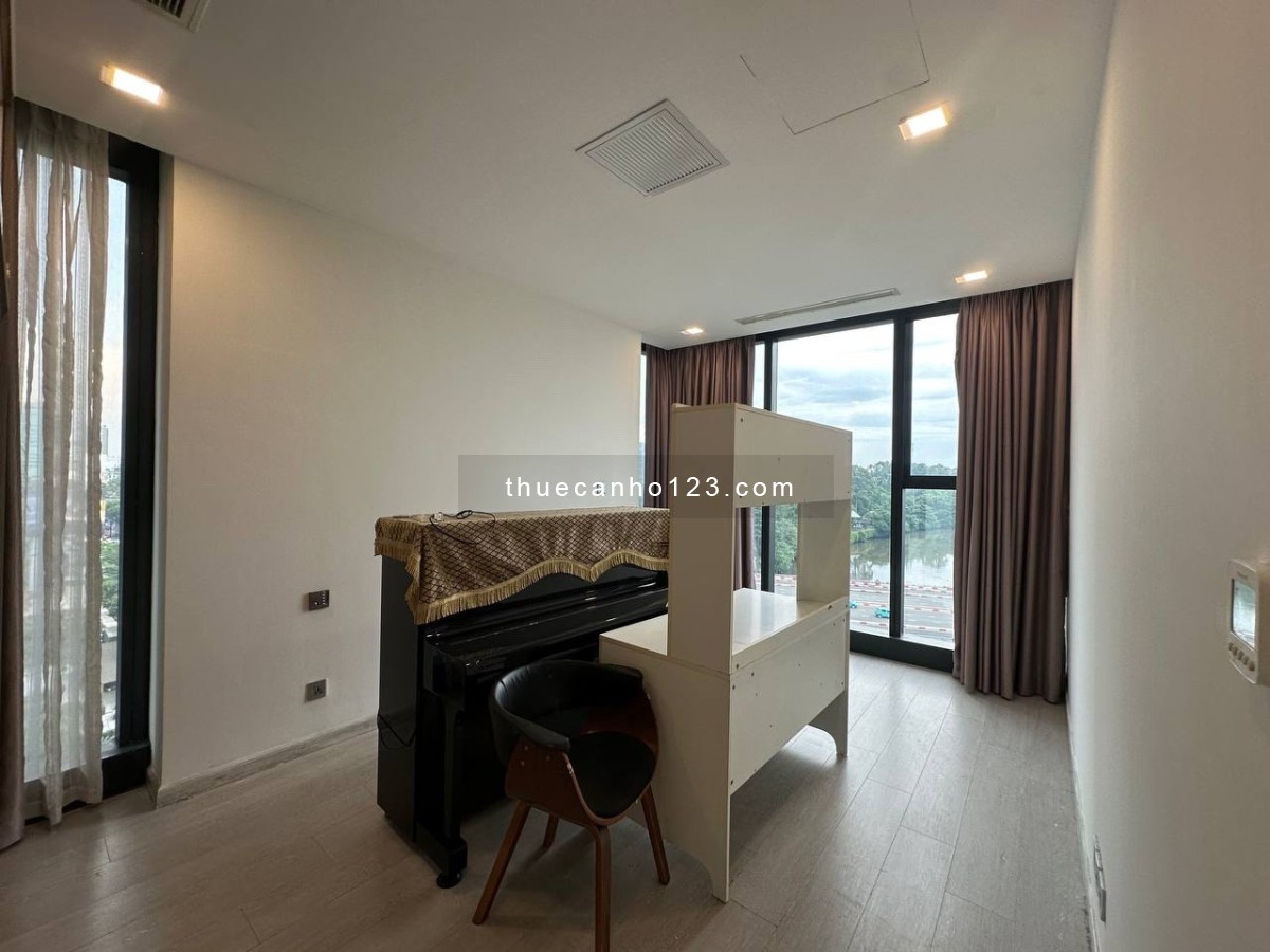 Cho thuê Vinhomes Bason Golden River 3PN giá tốt, NTCB và Full NT, nhà trống giao ngay